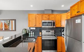 Les Hauts Bois Tremblant 2BR Condo by Suite Spot